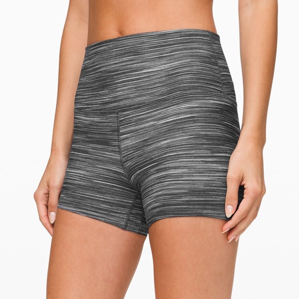 RARE Lululemon Carbon Ice Gray Wee Are From Space Align HR High Rise Shorts 6” 2